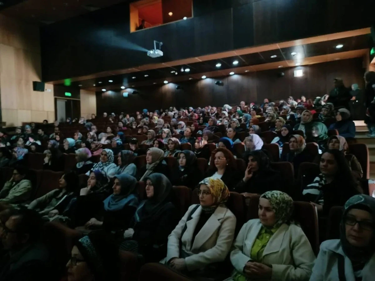 Aile kurumunun güçlendirilmesine yönelik etkinlik düzenlendi. 