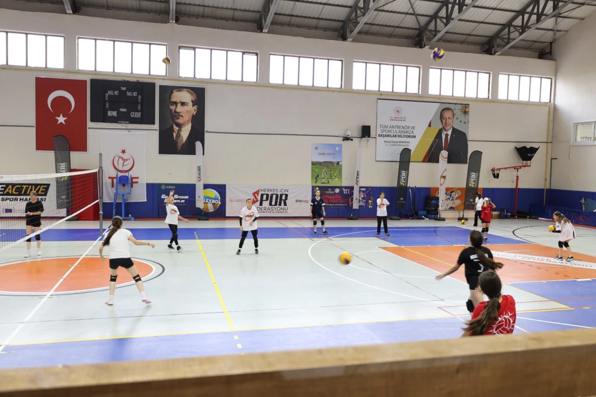 Avrupa Spor Haftası etkinlikleri voleybol branşıyla devam etti