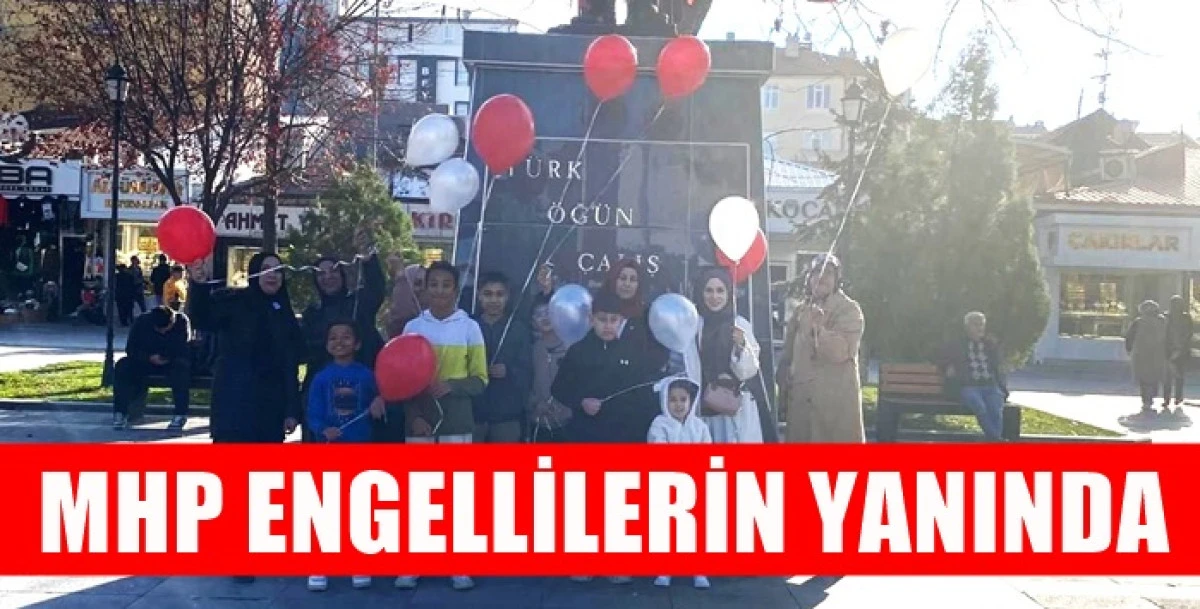 Engelliler Buluşuyor, Birlik ve Beraberlik ile Ay Yıldızlı Bayrağımız Göklere Taşınıyor” 