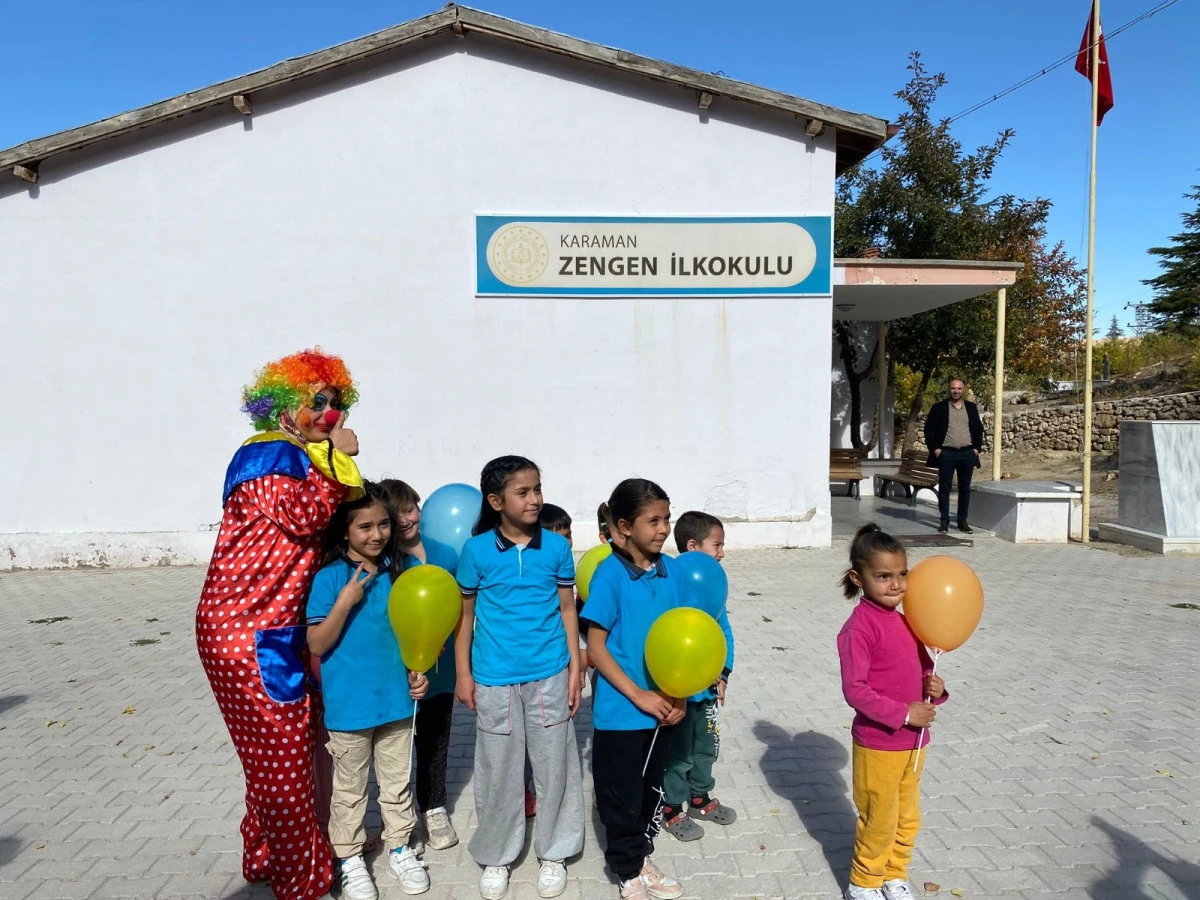 Gönüllü gençlerden 