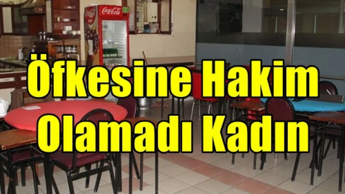 Kadın Kahvehaneyi Bastı 