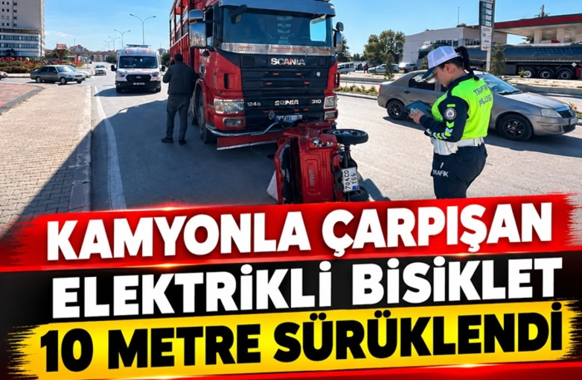Kamyonla &ccedil;arpışan elektrikli bisiklet 10 metre s&uuml;r&uuml;klendi
