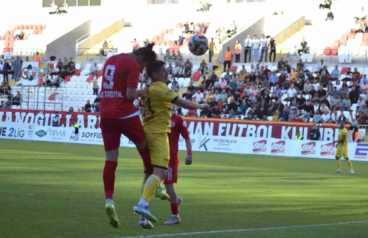 Karaman FK kendi evinde Adana'ya 3-1 mağlup oldu