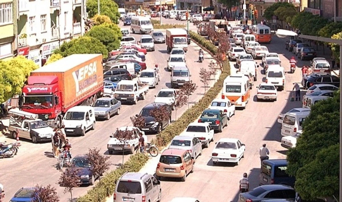 Karaman’da trafiğe kayıtlı araç sayısı Eylül ayı sonu itibarıyla 117 bin 657’ye ulaştı.