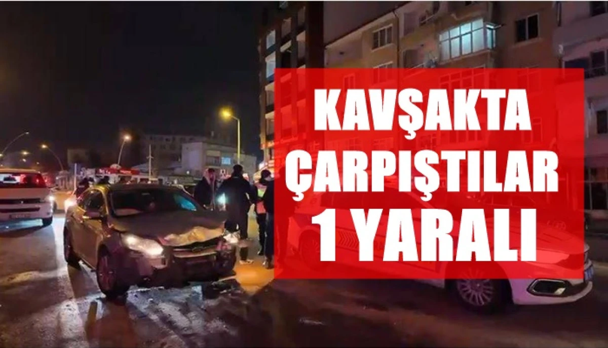 Kavşakta 2 ara&ccedil; &ccedil;arpıştı: 1 yaralı