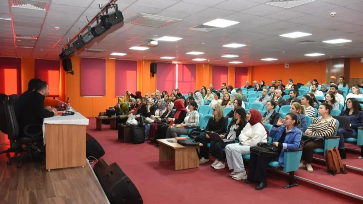 Öğretmenlere Erasmus+ odaklı proje eğitimi verildi