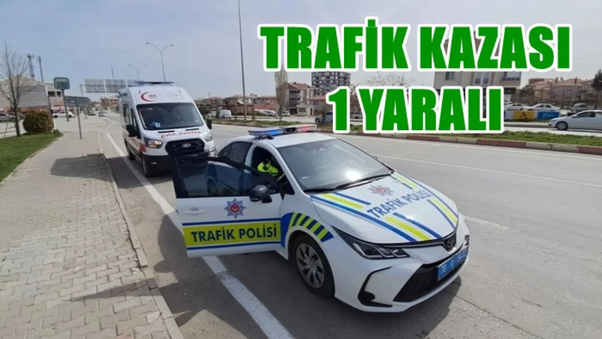 Otomobile &Ccedil;arpan Motosikletli Yaralandı