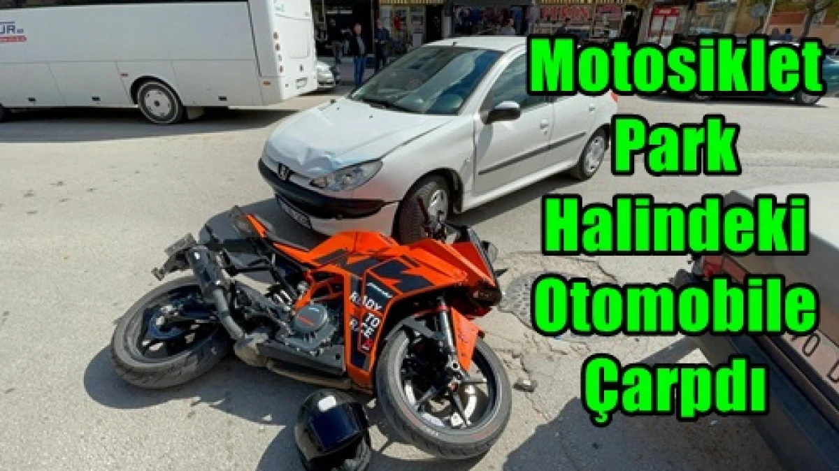 Otomobille &ccedil;arpışan motosikletin s&uuml;r&uuml;c&uuml;s&uuml; yaralandı