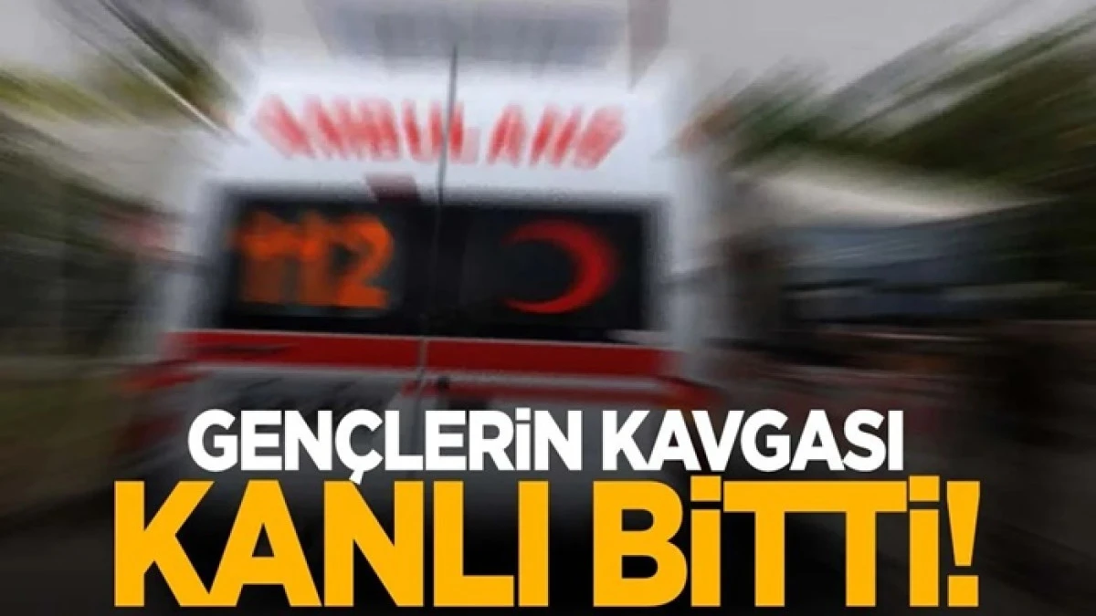 Parkta bı&ccedil;aklı kavga: 1 gen&ccedil; yaralandı